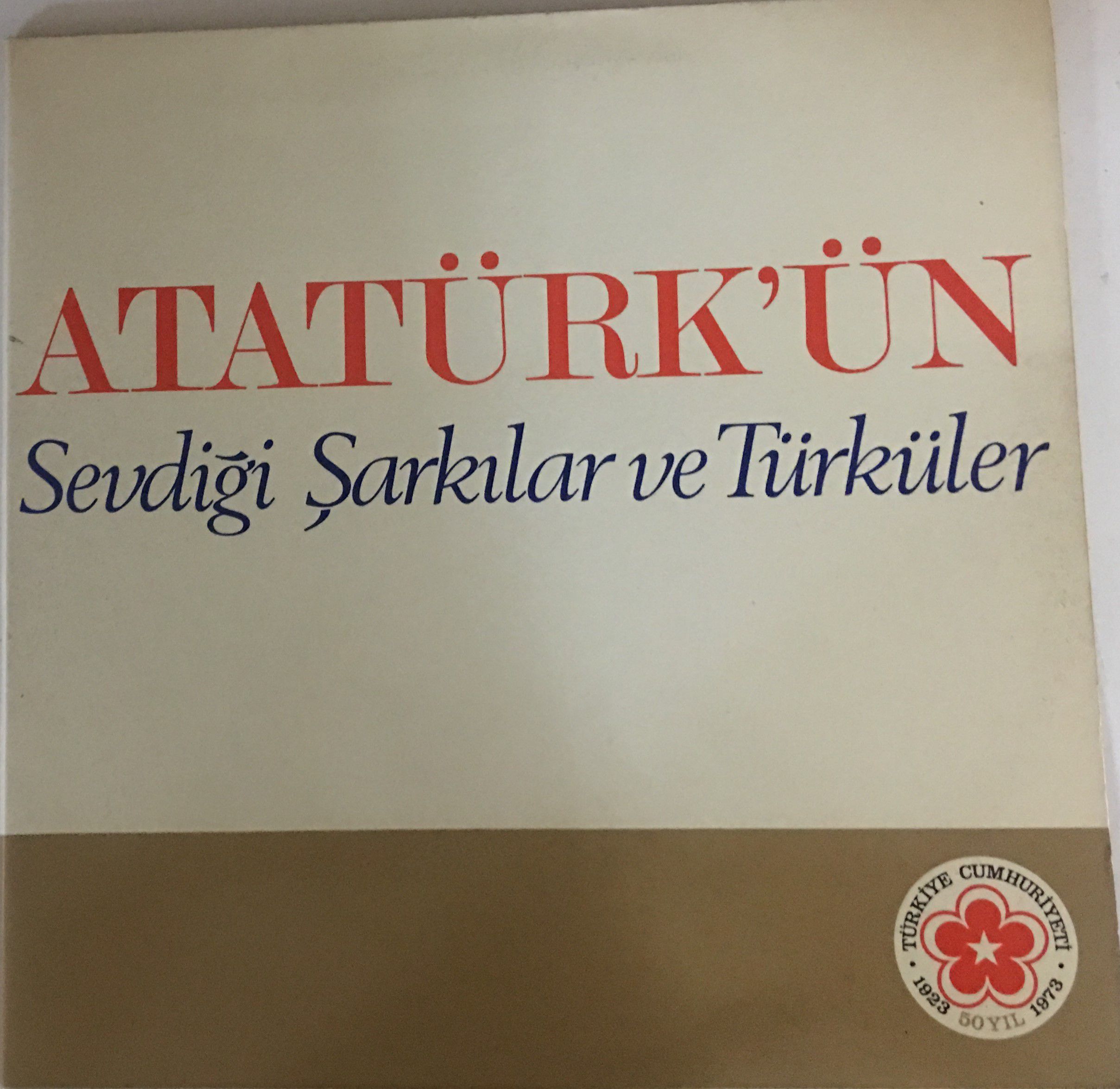 Ataturk Un Sevdigi Sarkilar Ve Turkuler Plak Doga Plak Kitap